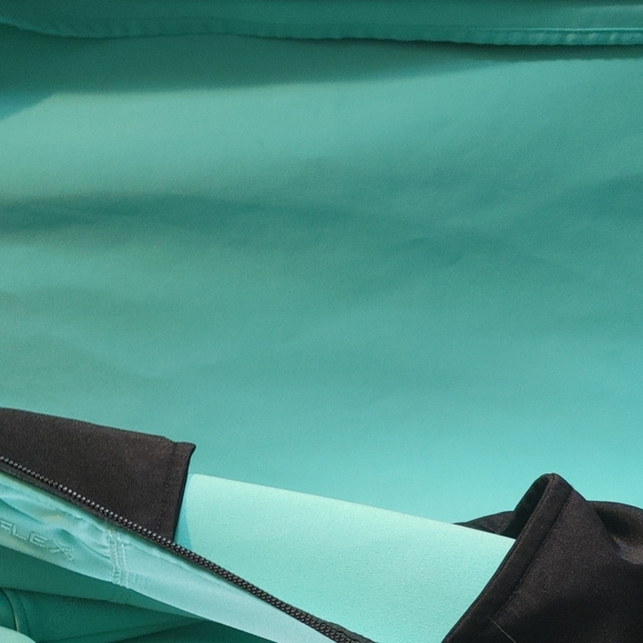 Gorgeous jacket - Picture 5 of 5